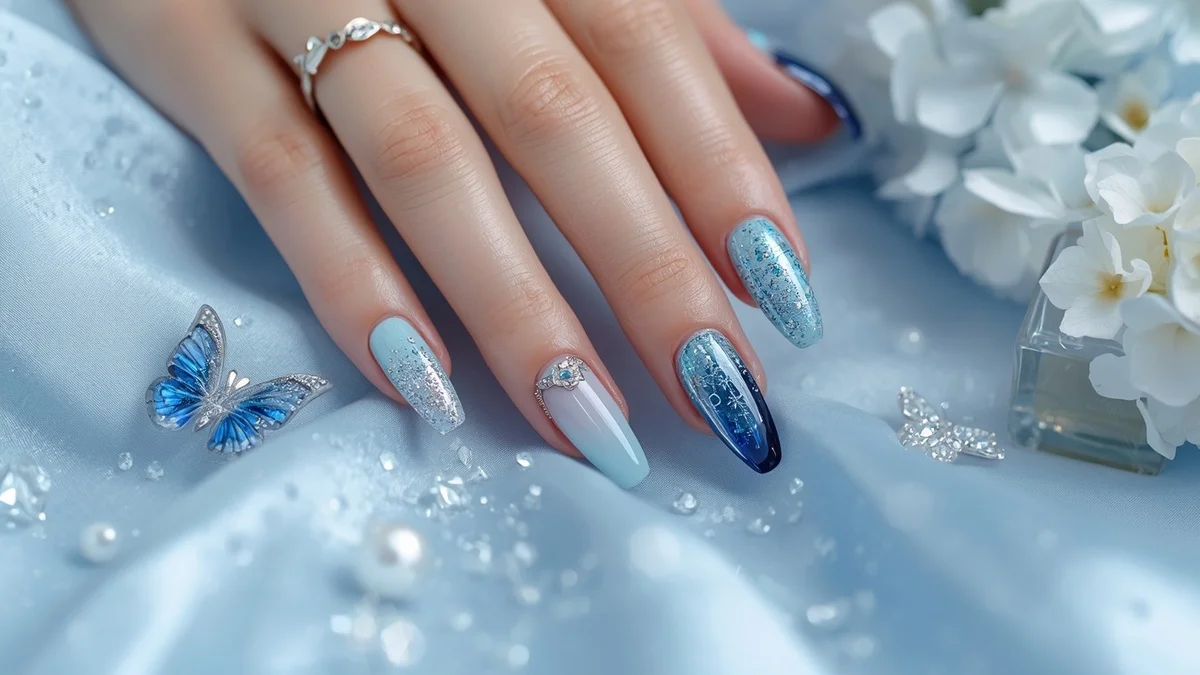 Sparkly Blue Nails