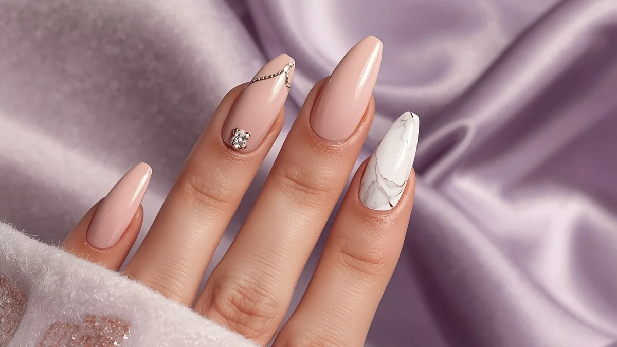 Stunning Almond Nail Designs